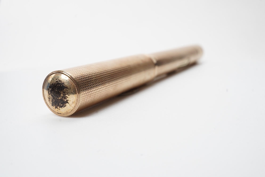 A large Waterman fully covered gold filled fountain pen, lever filler, in fine barley pattern - No.2 Waterman nib